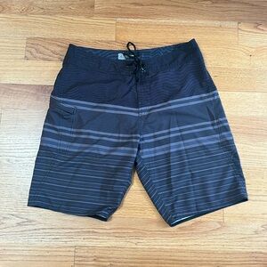 volcom mod tech board shorts size 34
